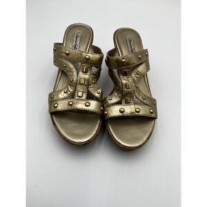 American Eagle Shoes Womens Size 8.5 Gold Studded Wedge Slide Sandals Cork
